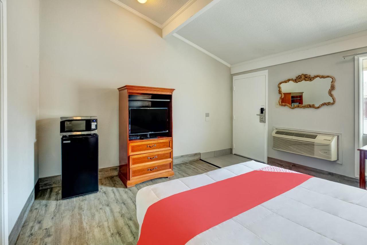 Oyo Hotel Lake Charles La I-10 Exteriör bild